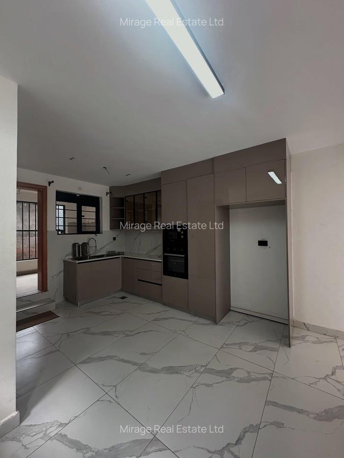 6 Bed Townhouse with En Suite in Uthiru - 16