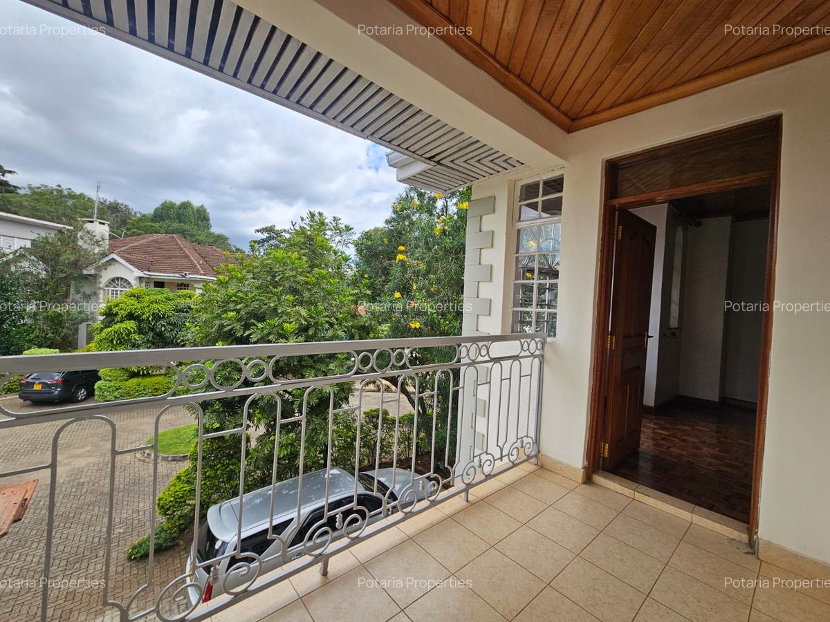 4 Bed Townhouse with En Suite in Lavington - 1