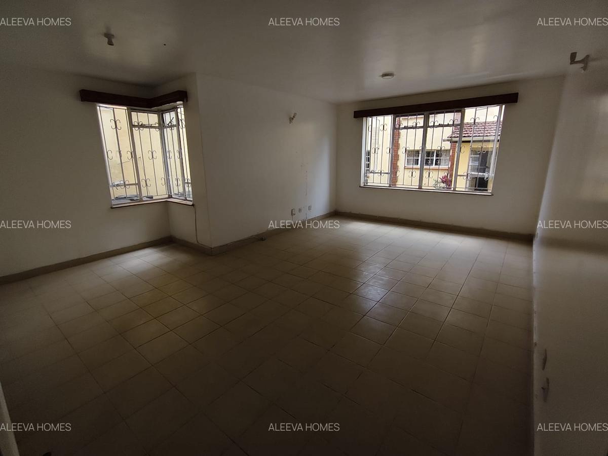 3 Bed Apartment with En Suite in Lavington - 10
