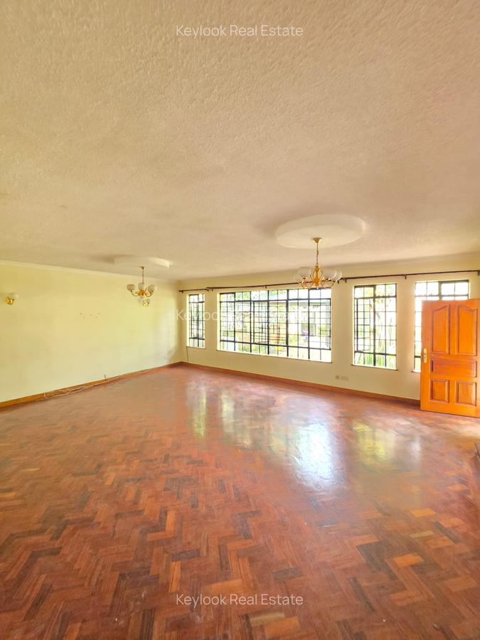 4 Bed Townhouse with En Suite at Lavington - 6