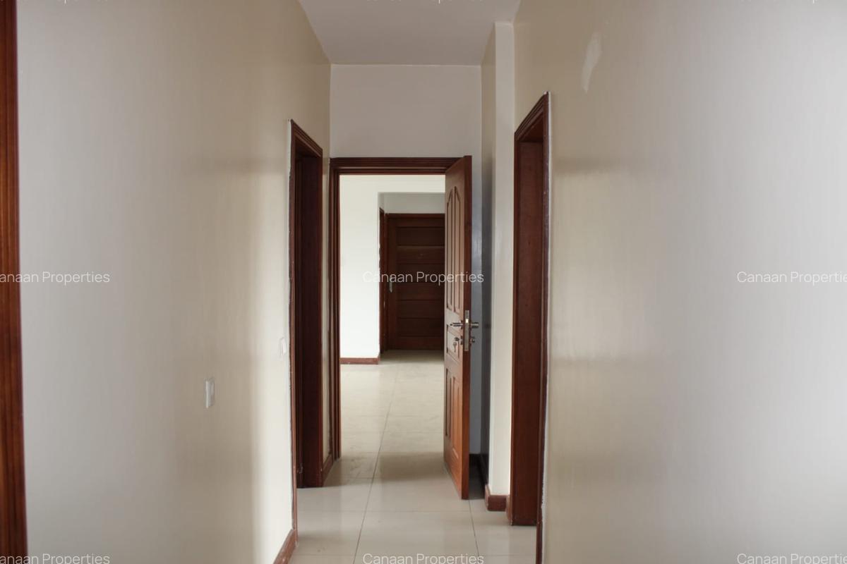 4 Bed Apartment with En Suite in Parklands - 4