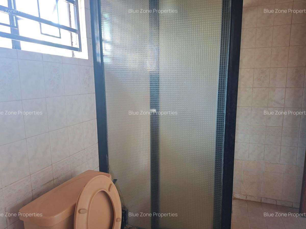 4 Bed House with En Suite at Off Redhill Dr - 11