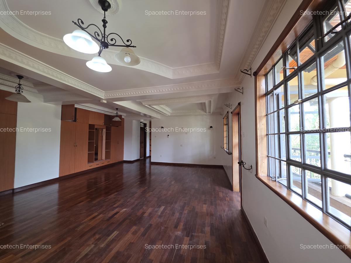 4 Bed House with En Suite in Runda - 13