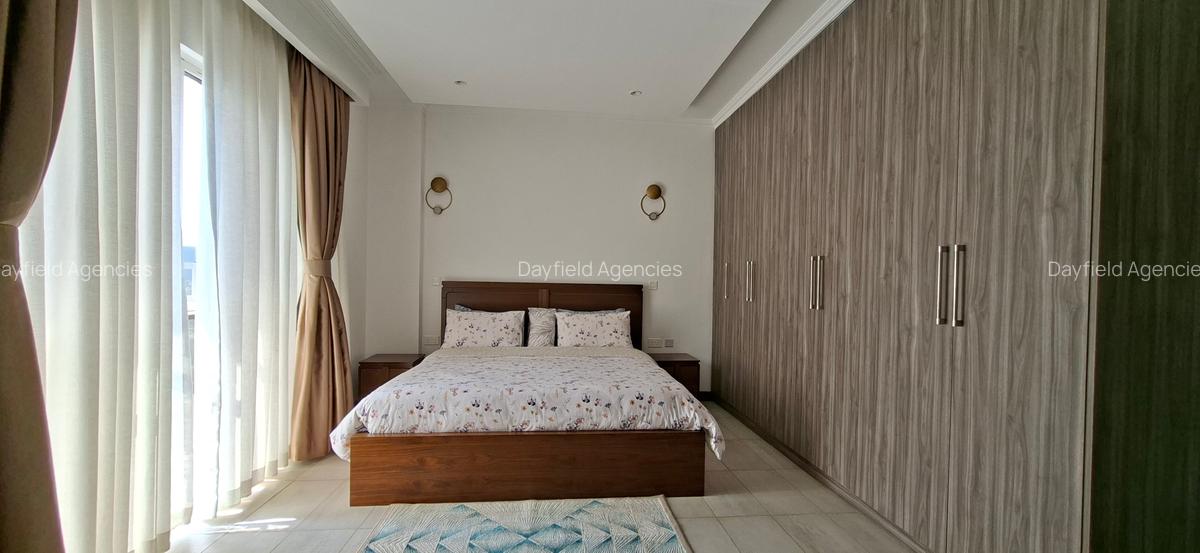 Serviced 2 Bed Apartment with En Suite in Brookside - 8