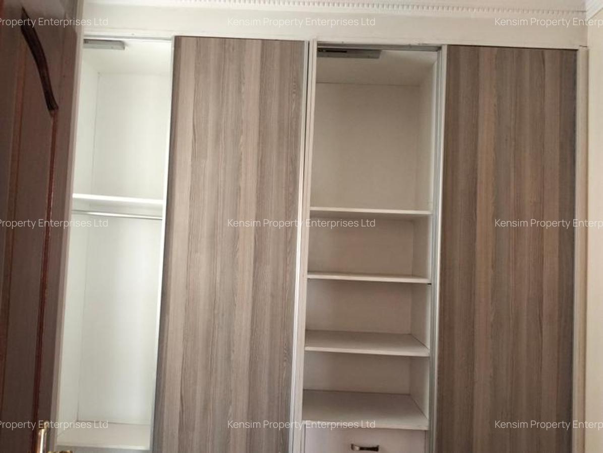 4 Bed Townhouse with En Suite in Kyuna - 8