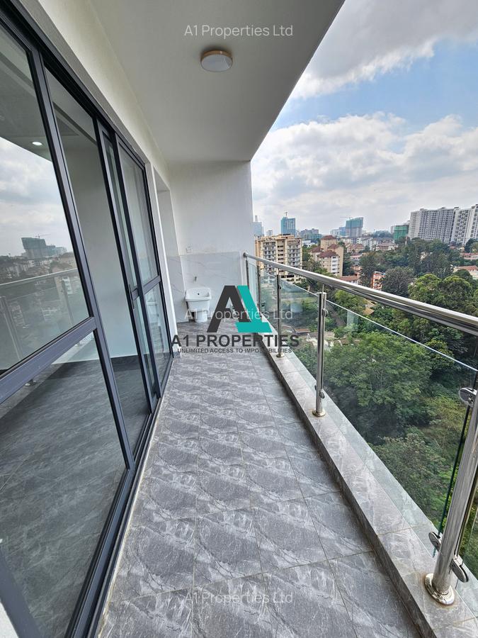 2 Bed Apartment with En Suite in Riverside - 5