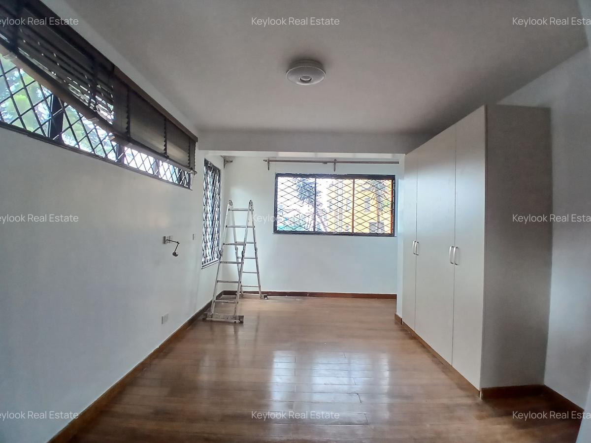 5 Bed Townhouse with En Suite at Convent Drive - 8