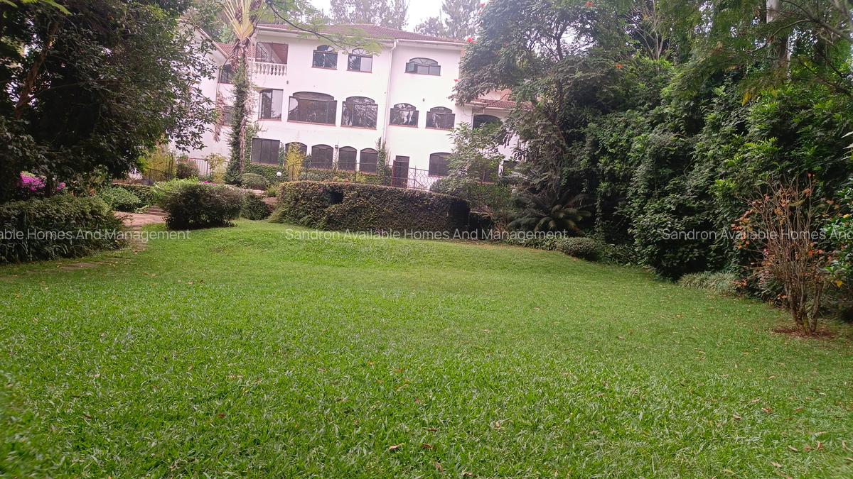 6 Bed Villa with En Suite in Nyari - 20