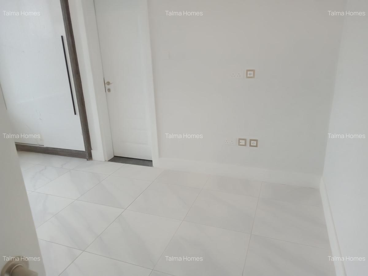 2 Bed Apartment with En Suite in Westlands Area - 11