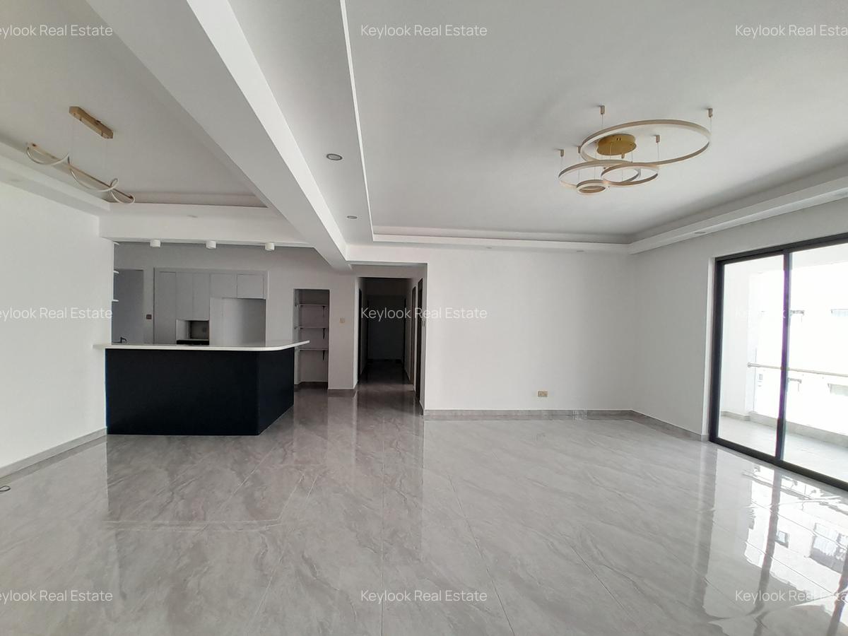4 Bed Apartment with En Suite at Valley Arcade - 8