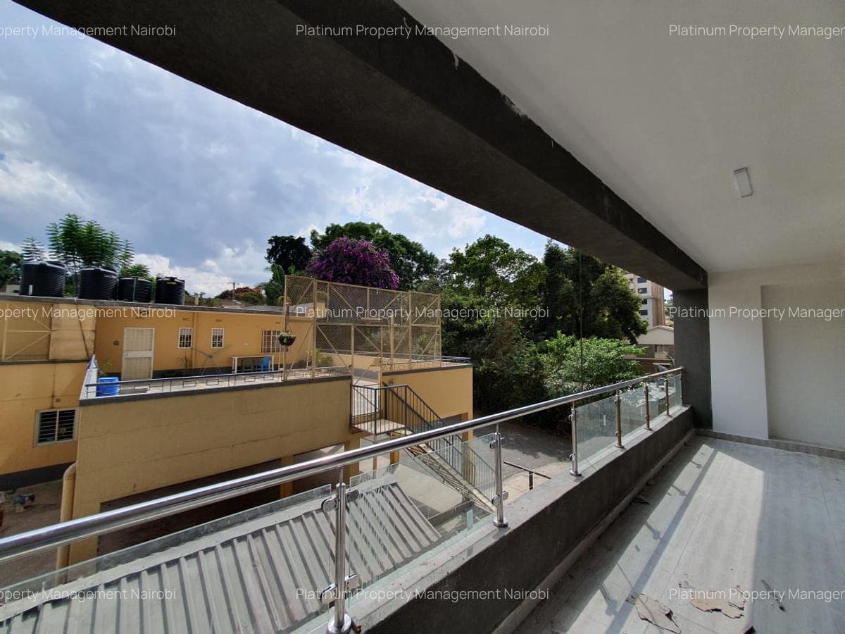 4 Bed Apartment with En Suite at Parklands - 4