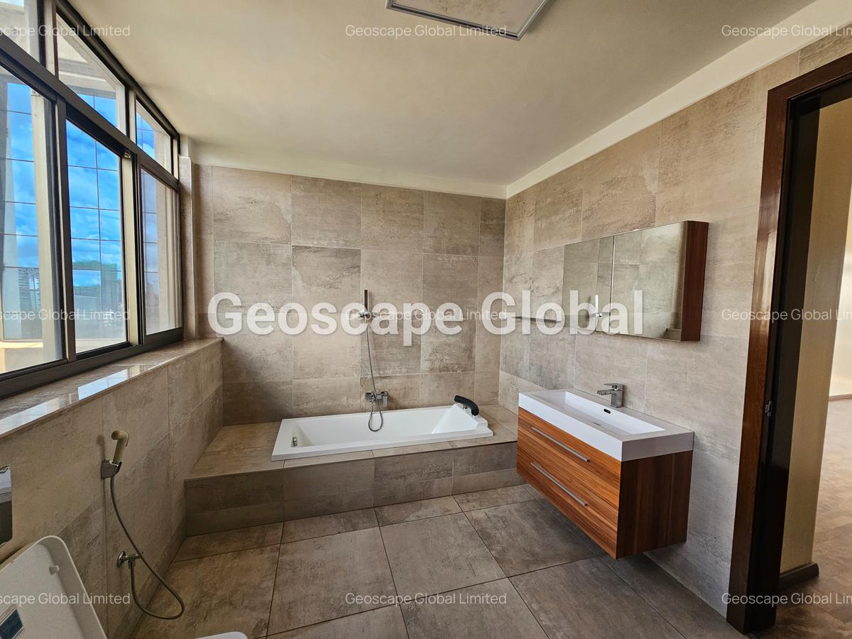 4 Bed Apartment with En Suite in General Mathenge - 6