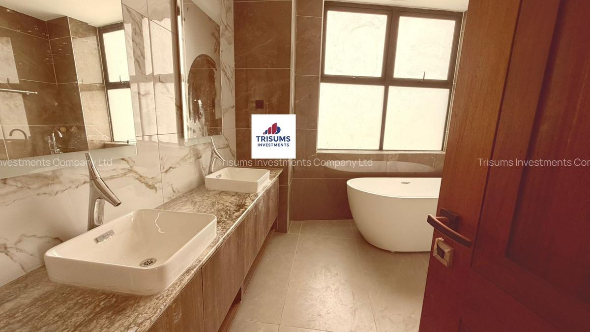 4 Bed Apartment with En Suite in Riverside - 16