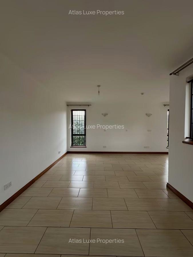 5 Bed Townhouse with En Suite at 0Ld Runda - 11