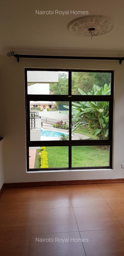 5 Bed Townhouse with En Suite at Lavington Convent Drive - 14