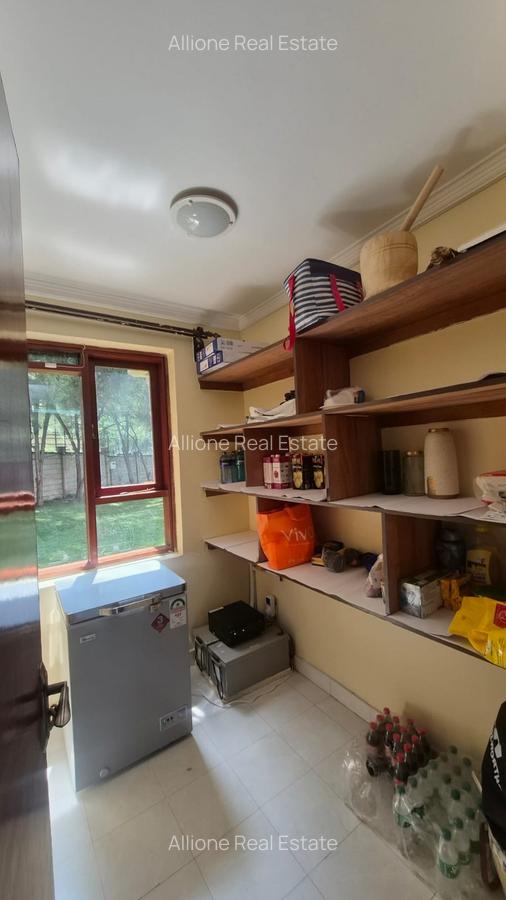 5 Bed Townhouse with Garden at Near The Hub - 9