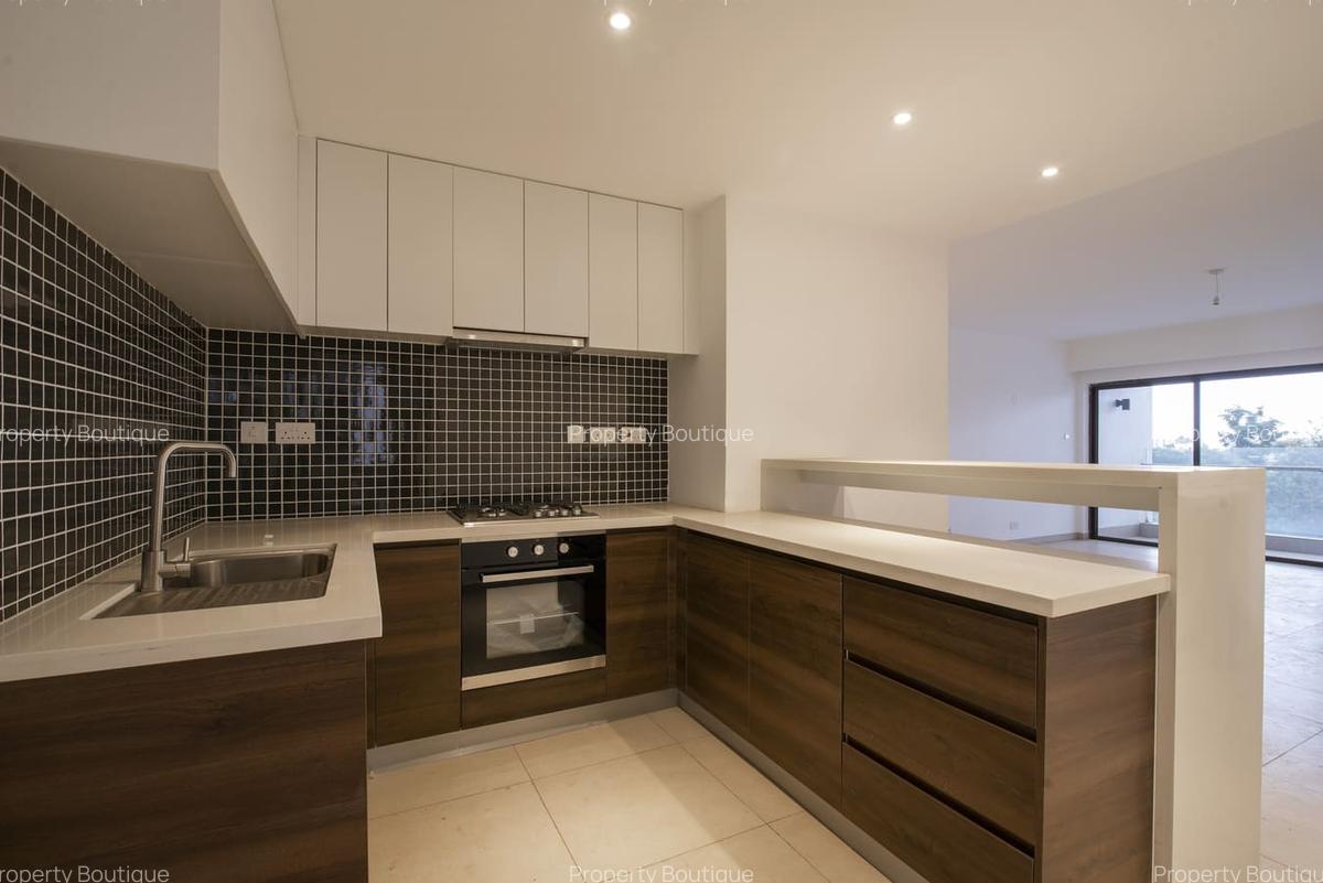 2 Bed Apartment with En Suite in Lavington - 4