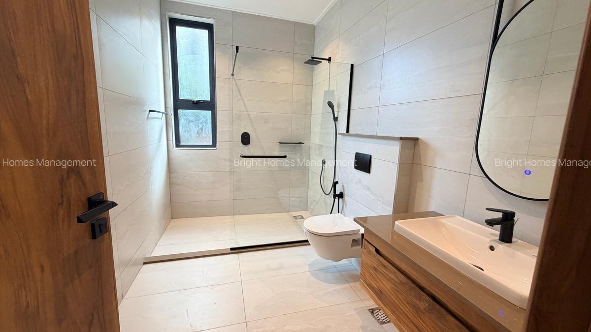 4 Bed Apartment with En Suite in Loresho - 12