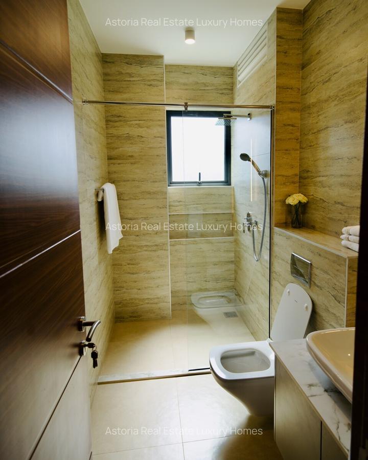 3 Bed Apartment with En Suite at 2026-385 - 17