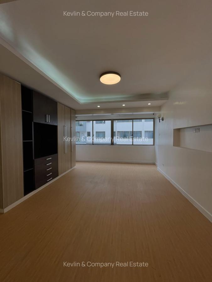 4 Bed Apartment with En Suite in Lavington - 15