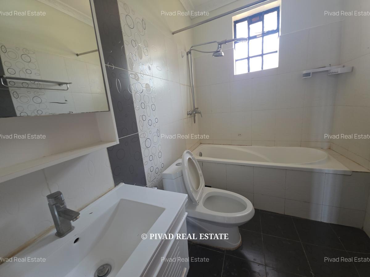 4 Bed House with Swimming Pool at Fourways Estate - 11