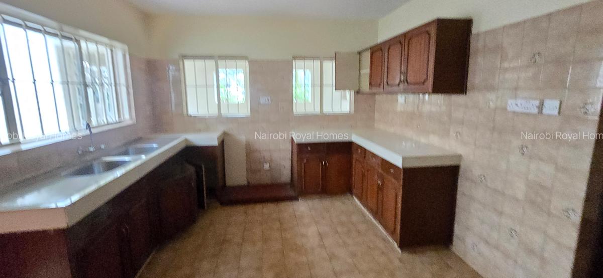 4 Bed Townhouse with En Suite at Peponi Road - 12