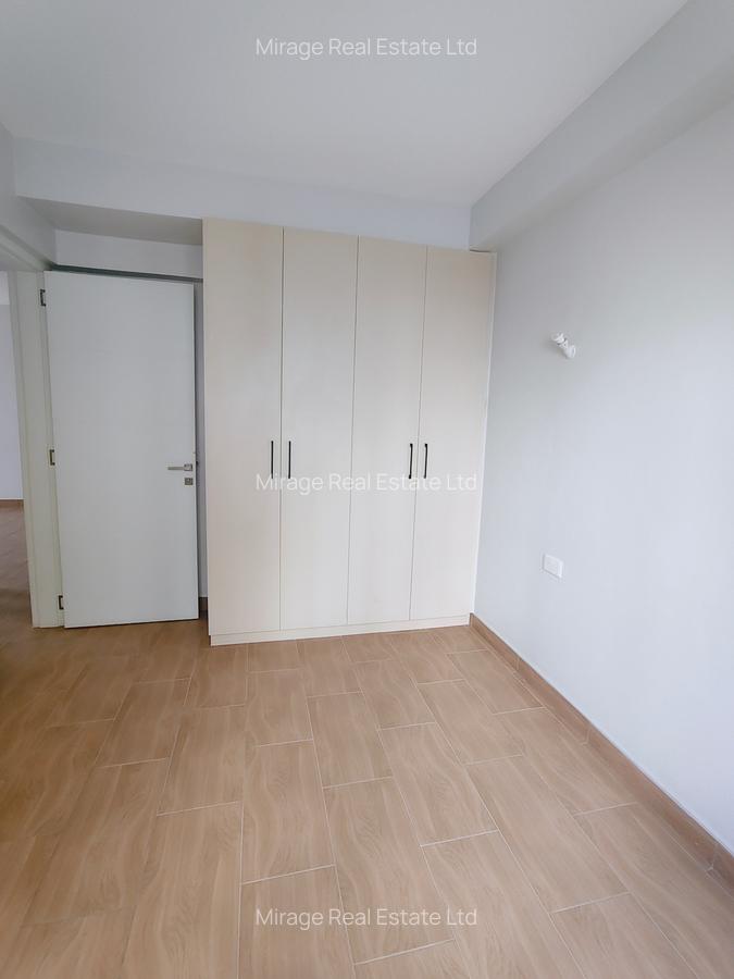 3 Bed Apartment with Swimming Pool in Garden Estate - 18