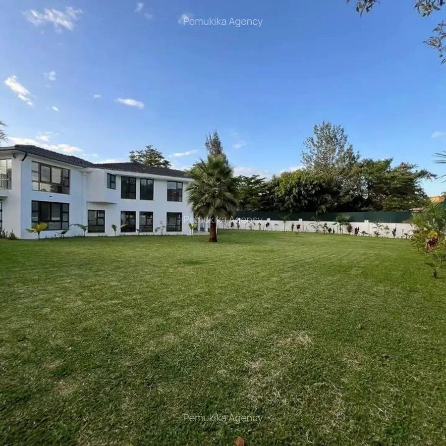 6 Bed Townhouse with En Suite in Runda - 2