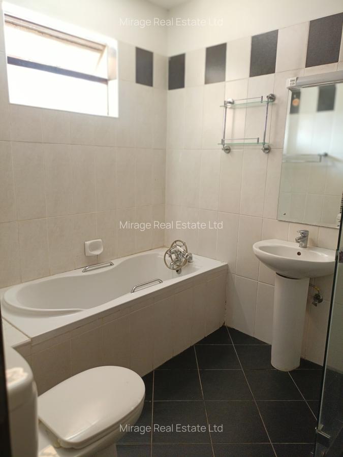 1 Bed Apartment with En Suite in Kilimani - 5