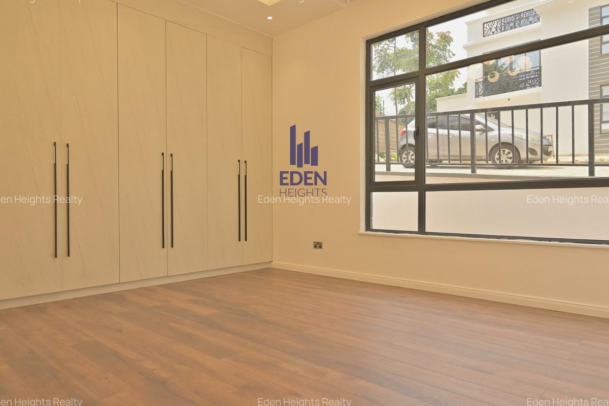5 Bed Townhouse with En Suite at Mzima - 4