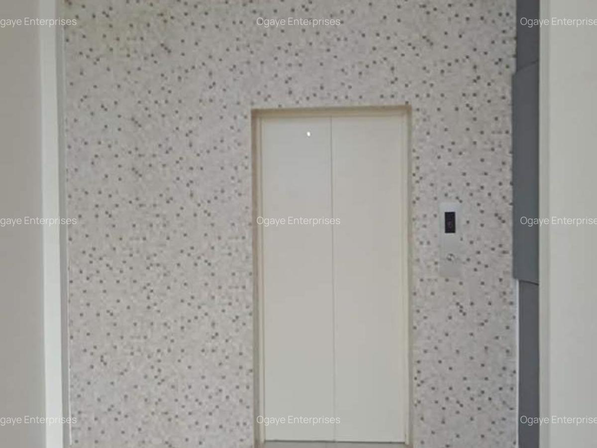 3 Bed Apartment with En Suite at 801181 - 14