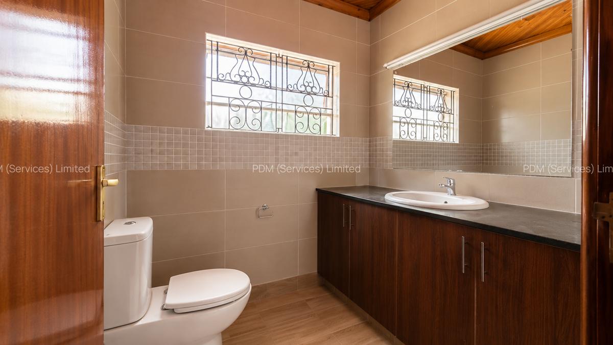 Commercial Property with Parking in Gigiri - 10