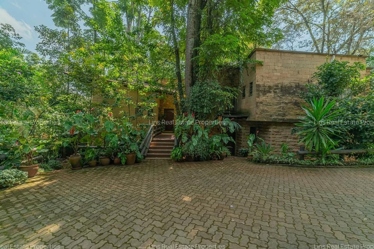 4 Bed Townhouse with En Suite in Kitisuru - 2