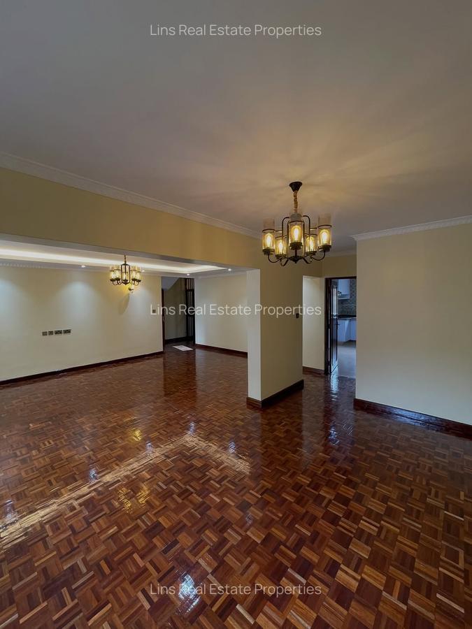 5 Bed Townhouse with En Suite in Lavington - 2