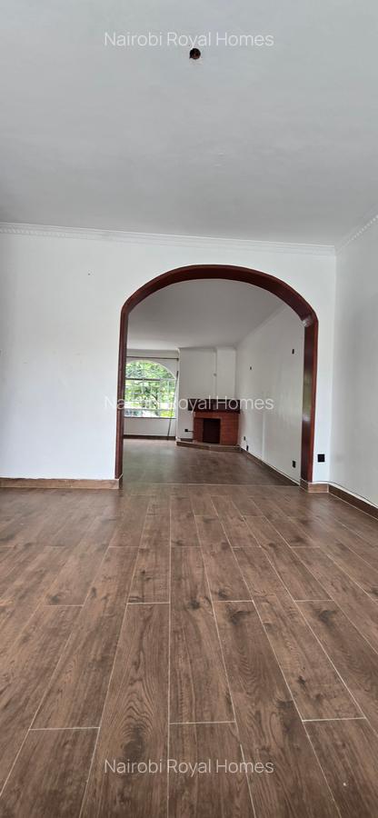 5 Bed Townhouse with En Suite at Lavington Off Convent Drive - 20