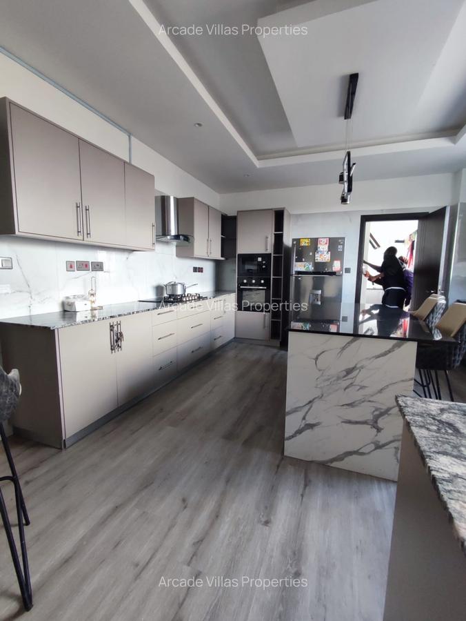 5 Bed Apartment with En Suite in Parklands - 2