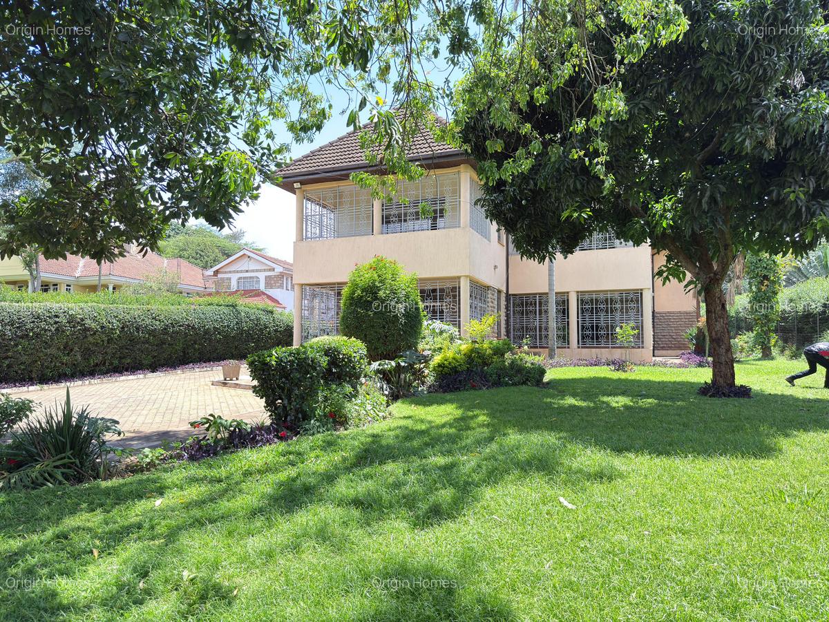 5 Bed House with En Suite at Runda - 1