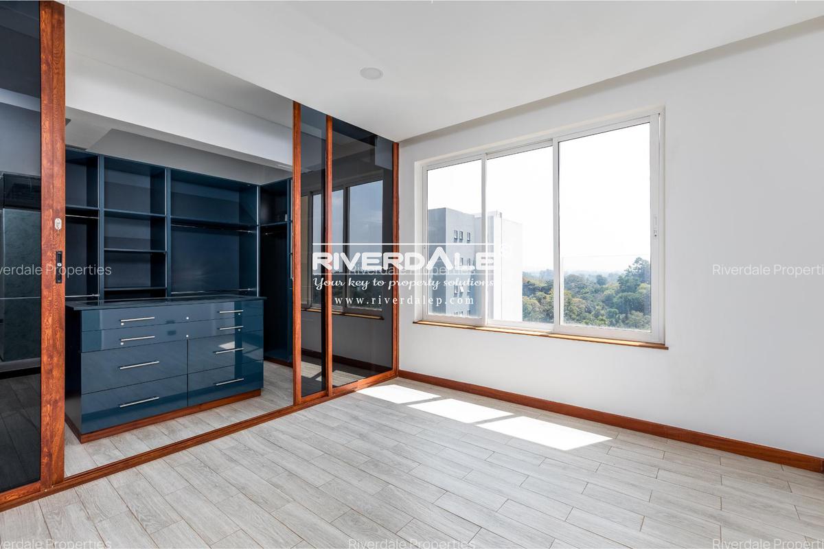 5 Bed Apartment with En Suite in General Mathenge - 14
