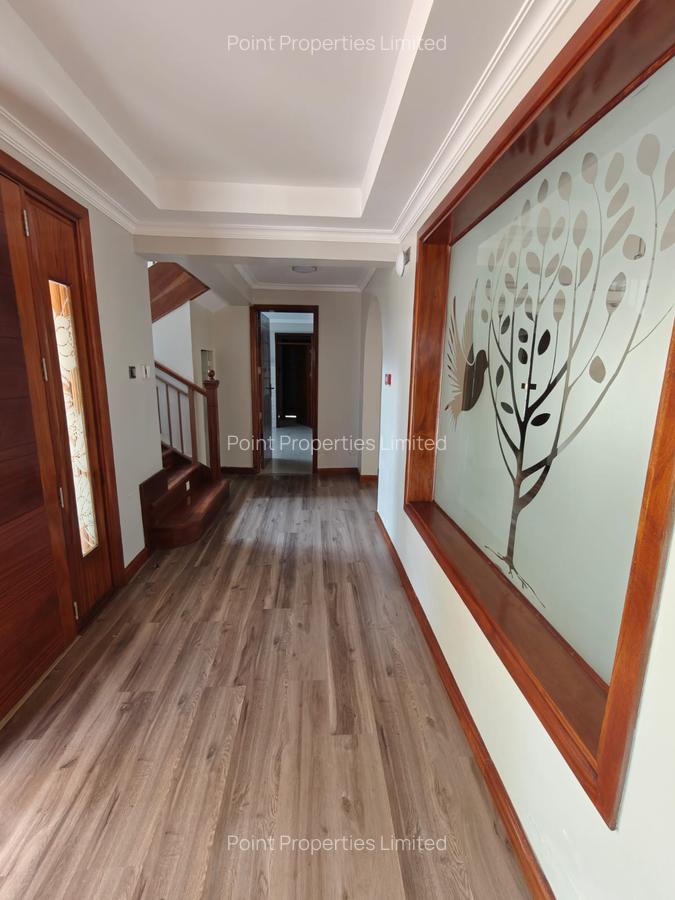 5 Bed Townhouse with En Suite in Karen - 2