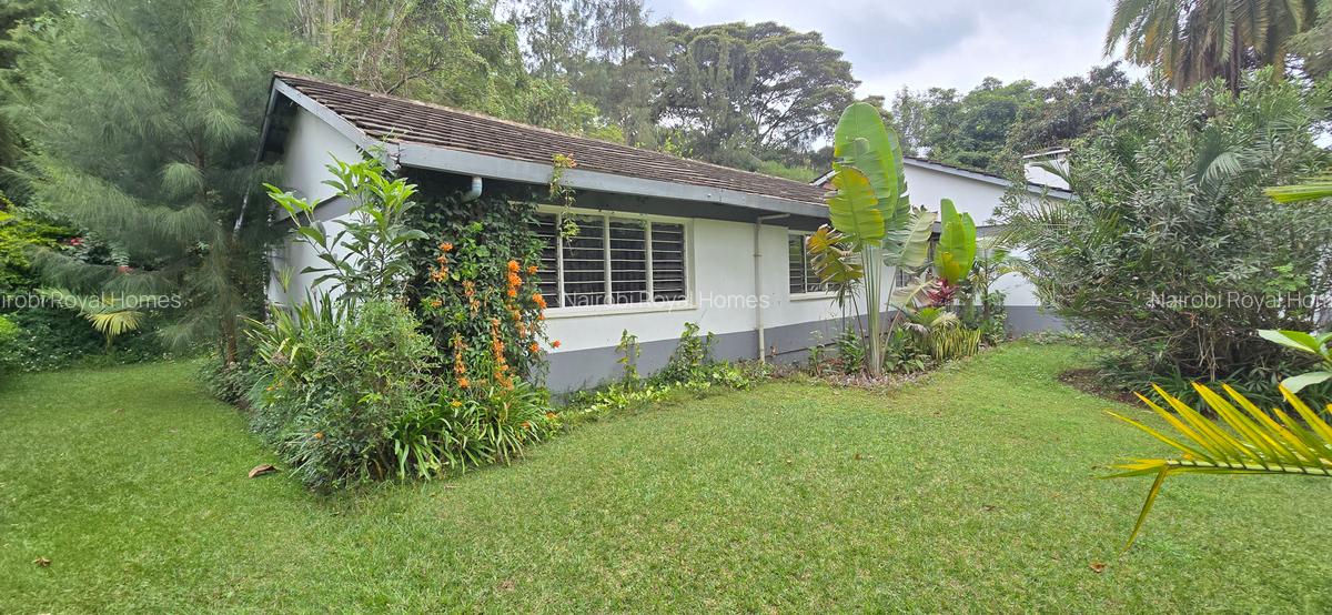 4 Bed House with En Suite at Loresho Road - 1