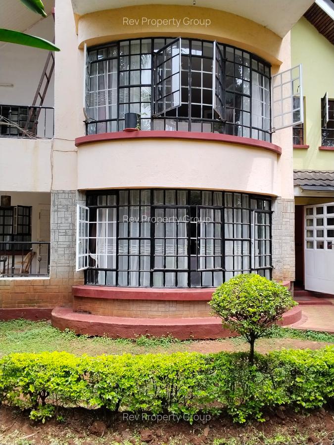 2 Bed House with En Suite in Rosslyn - 17