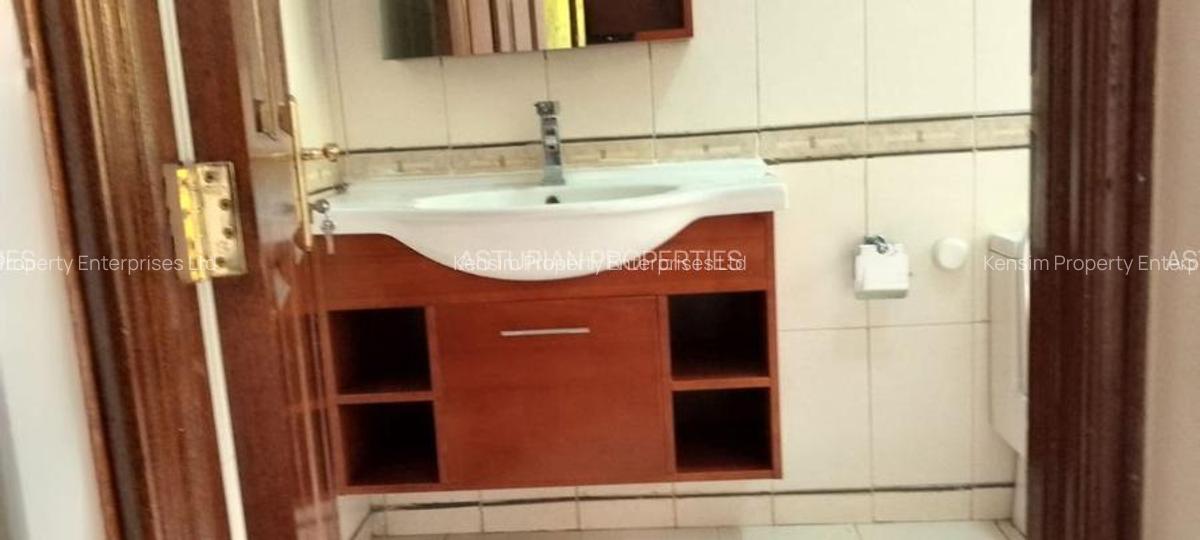 5 Bed Townhouse with En Suite in Karen - 4