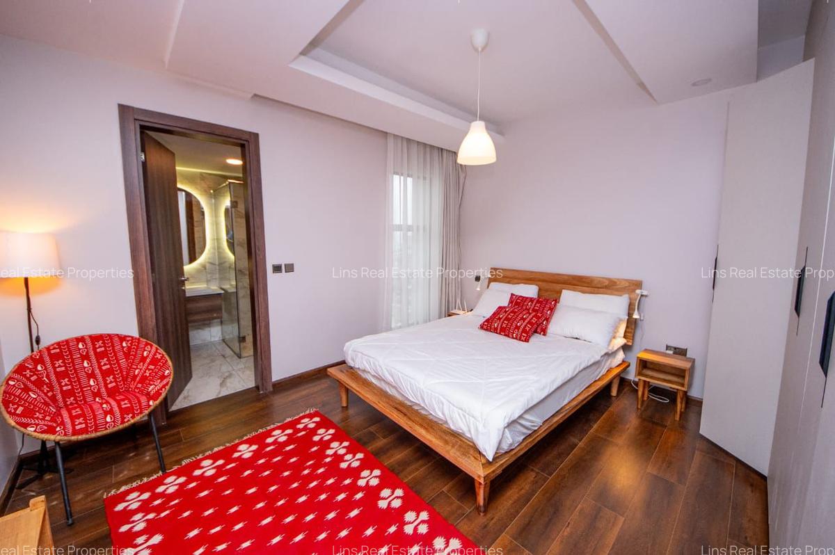 Serviced 3 Bed Apartment with En Suite in Brookside - 8