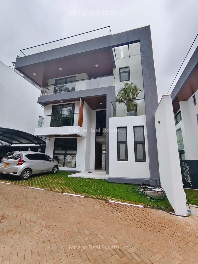 6 Bed Villa with En Suite in Lavington - 3