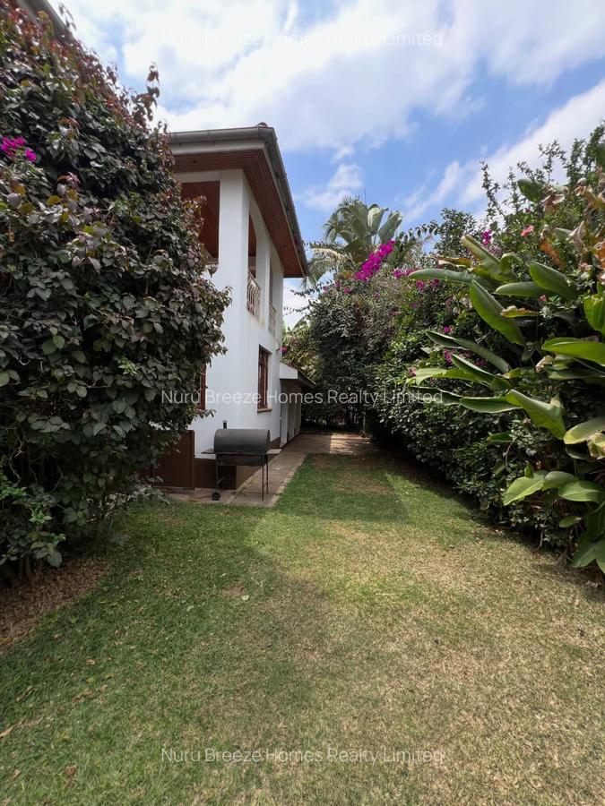 4 Bed Townhouse with En Suite in Lavington - 15
