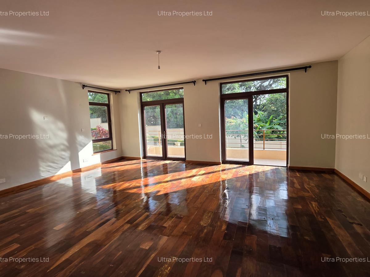 5 Bed Townhouse with En Suite in Lavington - 8