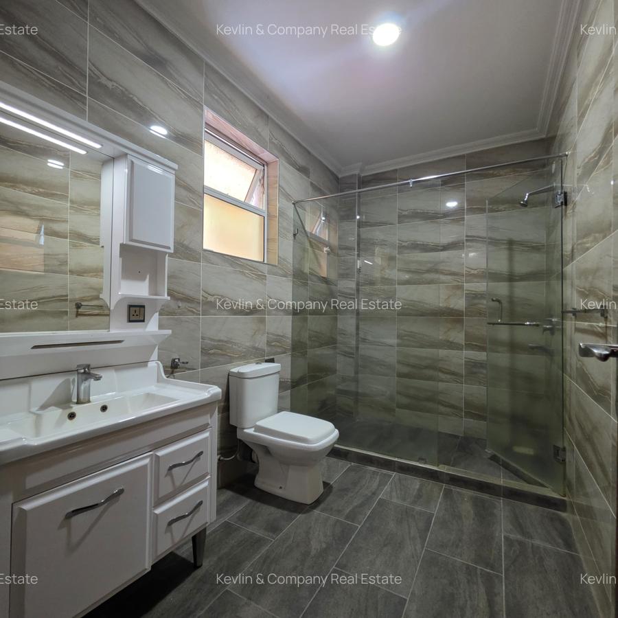3 Bed Apartment with En Suite in Riverside - 16