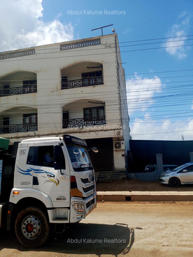 Serviced 10 Bed Apartment with En Suite at Nyali - 9