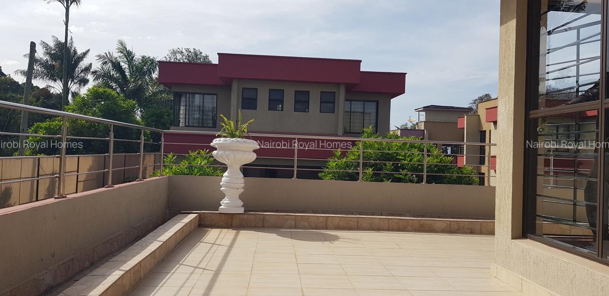 5 Bed Townhouse with En Suite at Convent Drive - 10