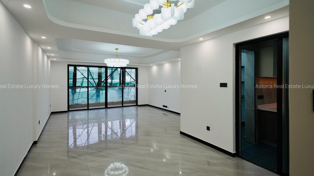3 Bed Apartment with En Suite at 2026-107 - 2